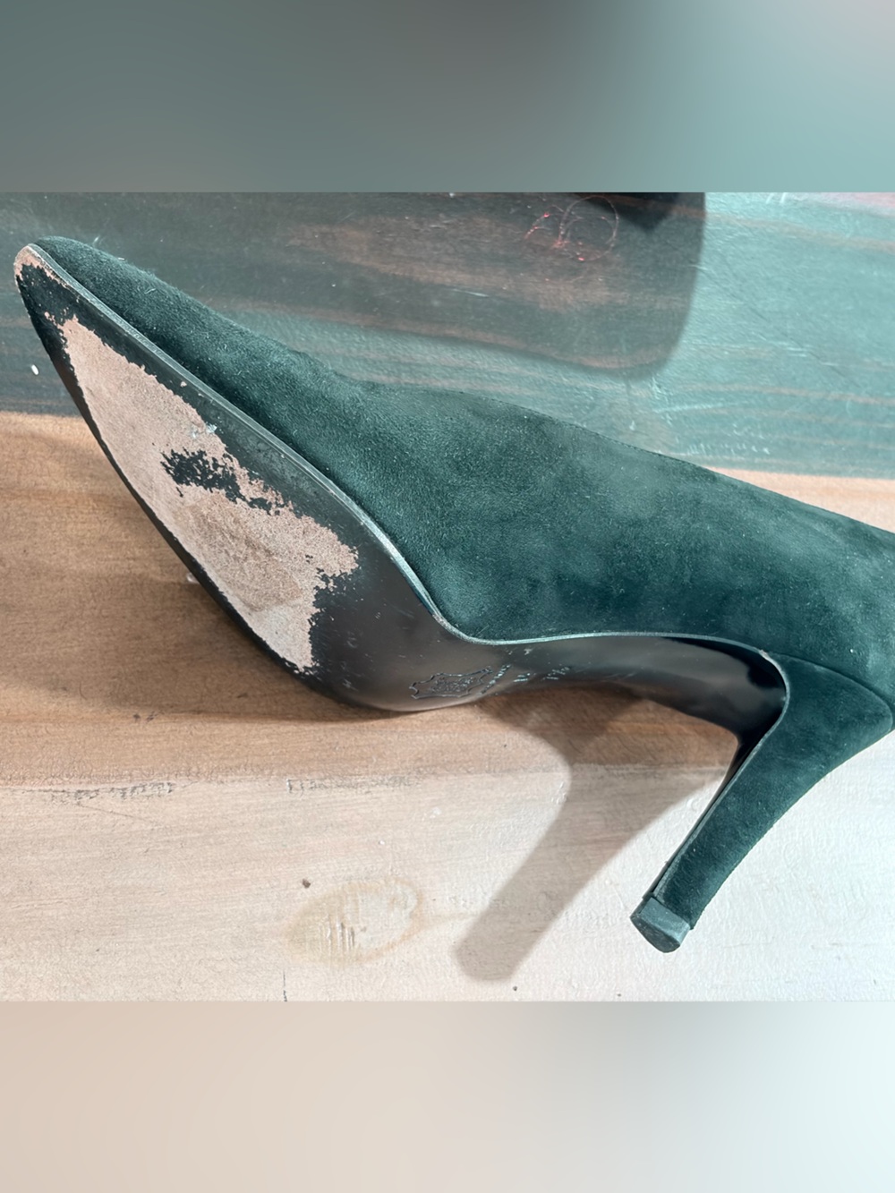 Yves Saint Laurent Black Suede Pointed Pumps with Gold Lining - Picture 3 of 5
